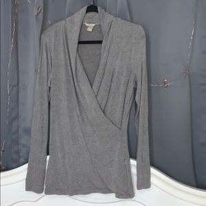 Banana republic long sleeve snitty drape wrap top